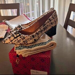 Tory Burch Gigi  Pointy Toe Pump  Tweed size 8